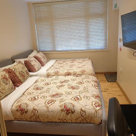 London Luxury Apartments 1Min Walk From Underground, With Free Parking Free Wifi Экстерьер фото